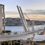 Lejlighed Luxury With Valletta And Harbour Views *