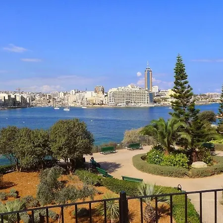 Luxury With Valletta And Harbour Views Appartement *