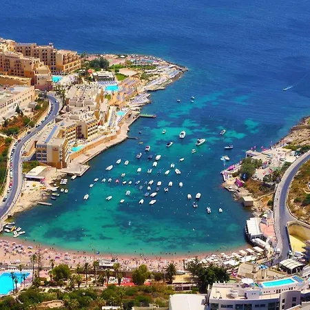 Luxury With Valletta And Harbour Views Слима