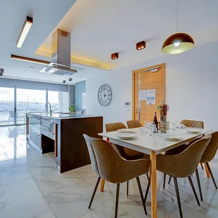 Luxury With Valletta And Harbour Views *