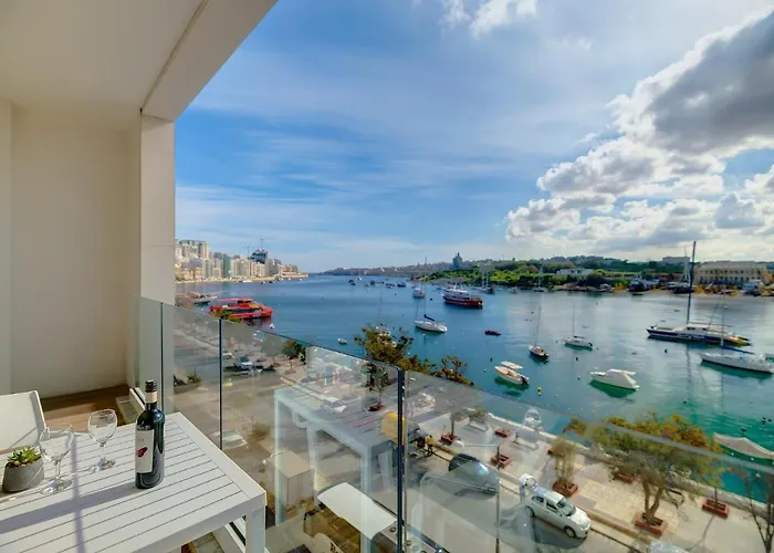 Luxury With Valletta And Harbour Views Sliema