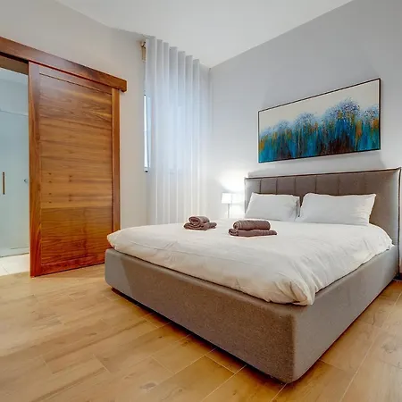 Luxury With Valletta And Harbour Views